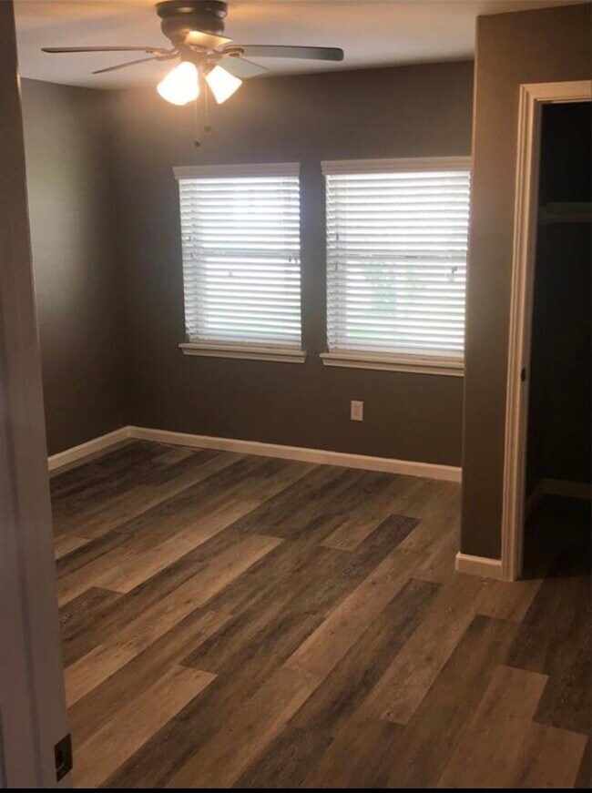 Building Photo - 2515 Jackson