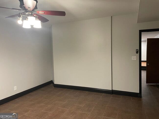 Building Photo - 612 Graystone Ct