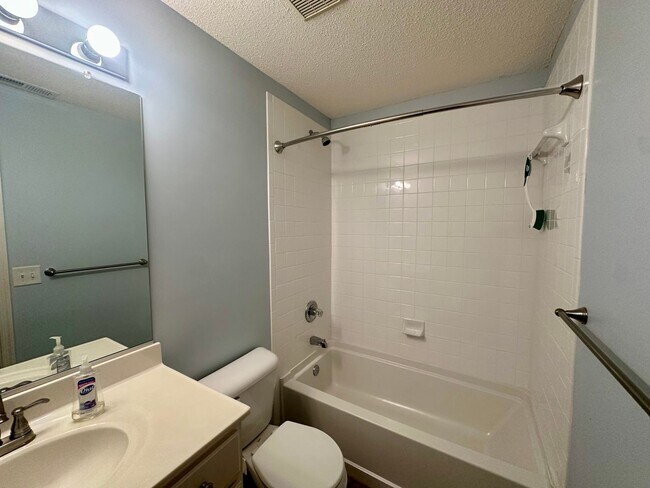 Building Photo - 1504 Sawgrass Ln