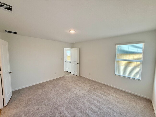 Building Photo - BRAND NEW 3 Bedroom, 2 Bathroom home on a corner lot in New Braunfels!