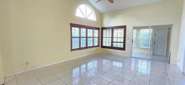 Building Photo - 8707 Forest Hills Blvd