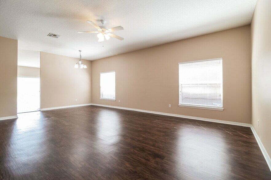 Building Photo - 4316 Creeks Run Blvd