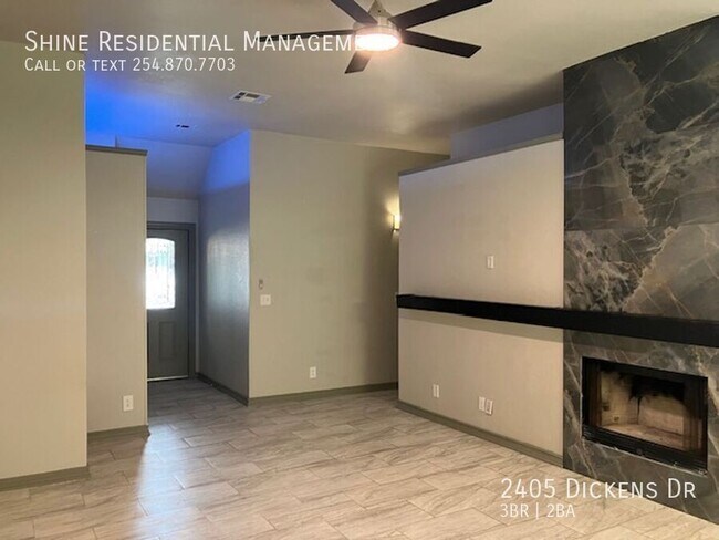 Building Photo - 2405 Dickens Dr