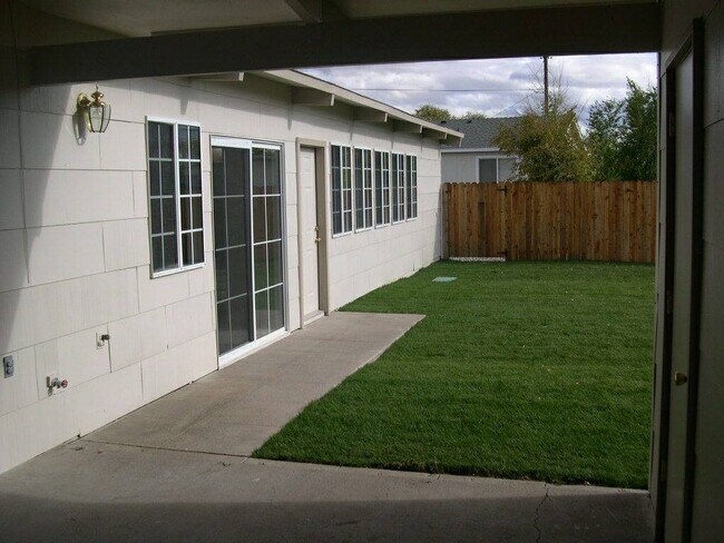 Building Photo - 13625 Mt Olympus St