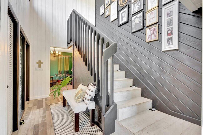 Building Photo - 5446 Reynolds Rd