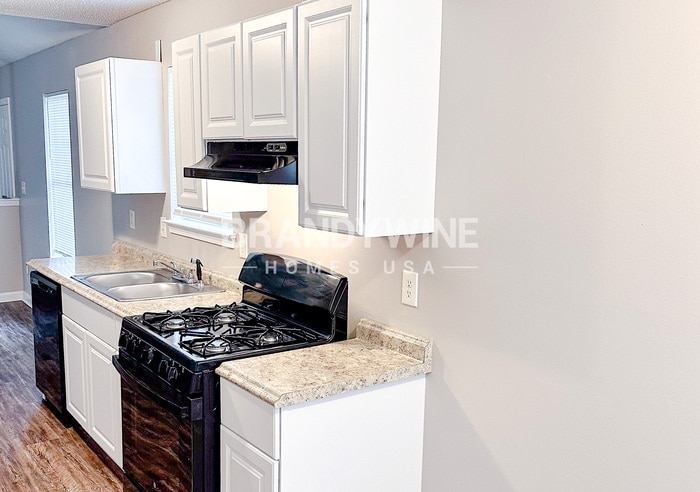 Building Photo - 1414 Waterton Trail