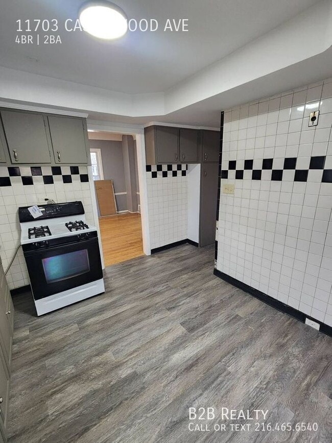 Building Photo - 11703 Castlewood Ave