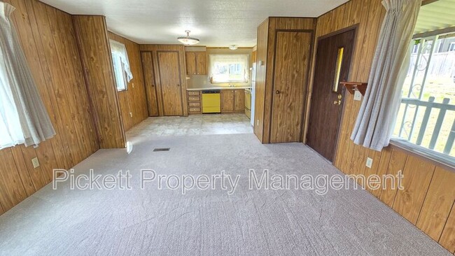 Building Photo - 2397 Alaska Ave E