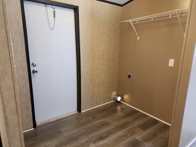 Building Photo - 1212 N Avenue K