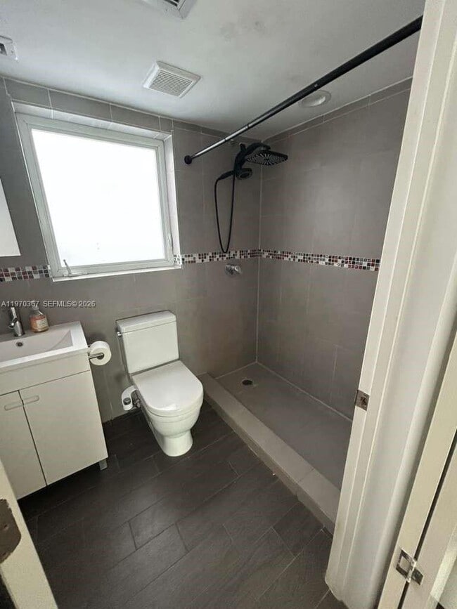 Building Photo - 1519 Pennsylvania Ave