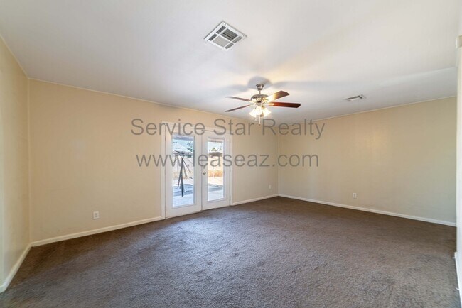 Building Photo - 507 S Hunt Dr