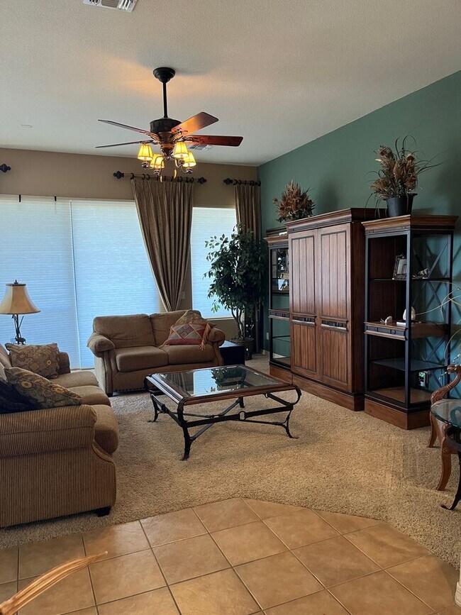 Building Photo - WINTER VACATION RENTAL-2 bedroom/2 bath