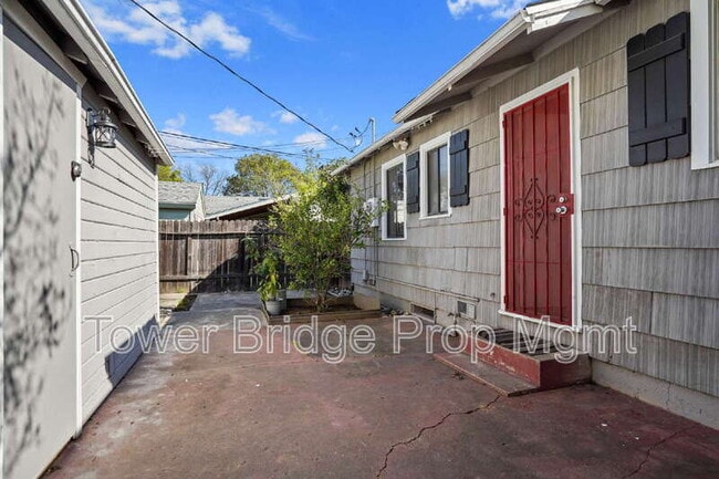 Building Photo - 3582 63rd St