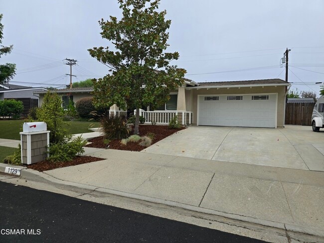 Building Photo - 1129 Burtonwood Ave