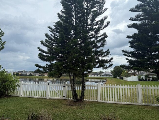 Building Photo - 725 Bristol Forest Way