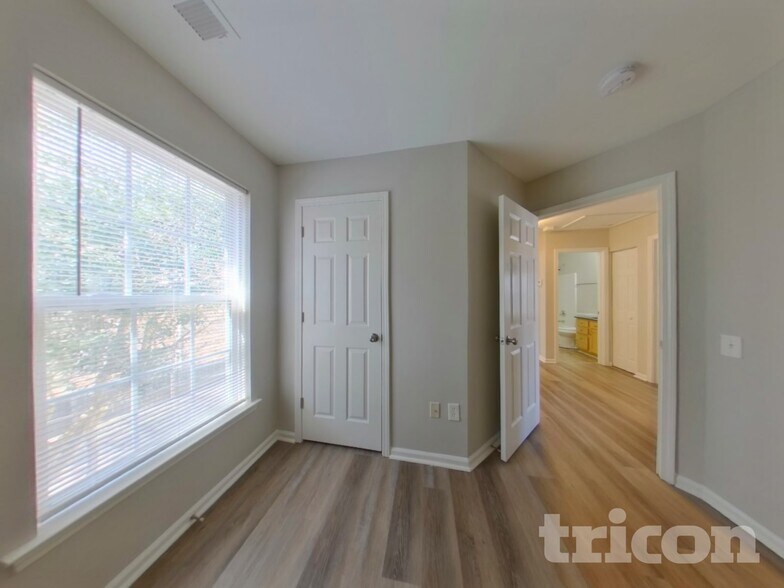 Building Photo - 7427 Balancing Rock Ct