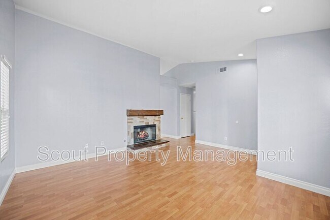 Building Photo - 31654 Granville Dr