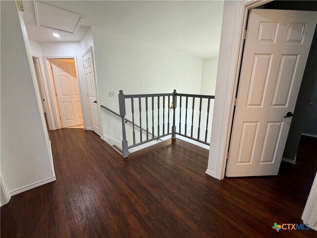Building Photo - 804 Tapestry Cove