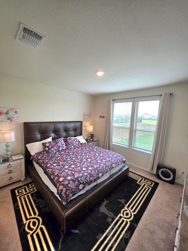 Building Photo - 350 Bedford Falls Ln