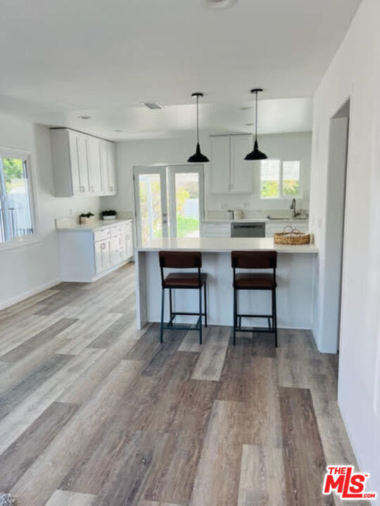 Building Photo - 7422 Milwood Ave