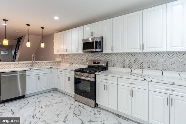 Building Photo - 34 N Paxon St