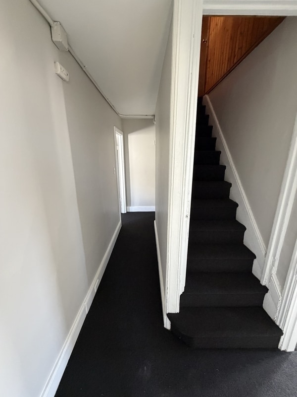 Building Photo - 407 Somerset St