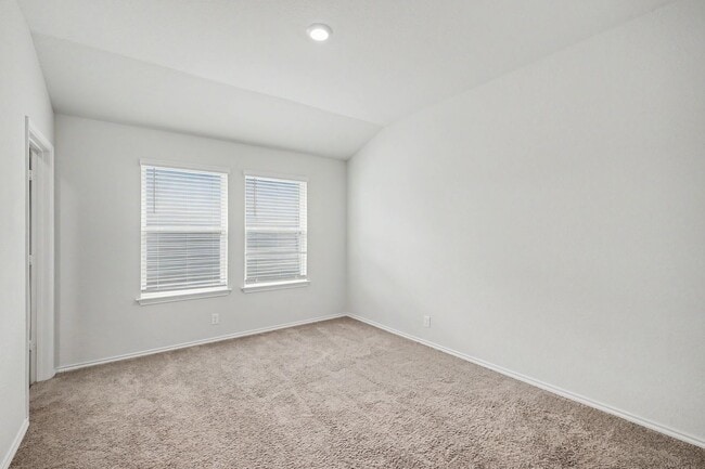 Building Photo - Beautiful Home in The Links at River Bend | Golf Course Community Living