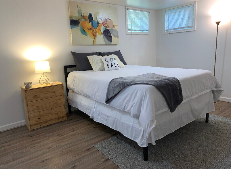 Bedroom 2 - 9314 Cedar Ln