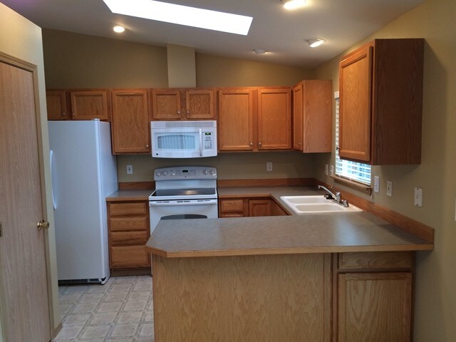 Building Photo - 5616 107th Pl NE