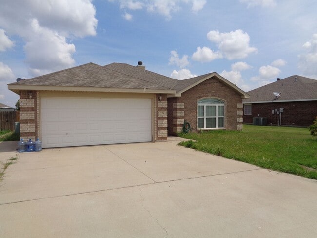 Primary Photo - Wylie School Area Home