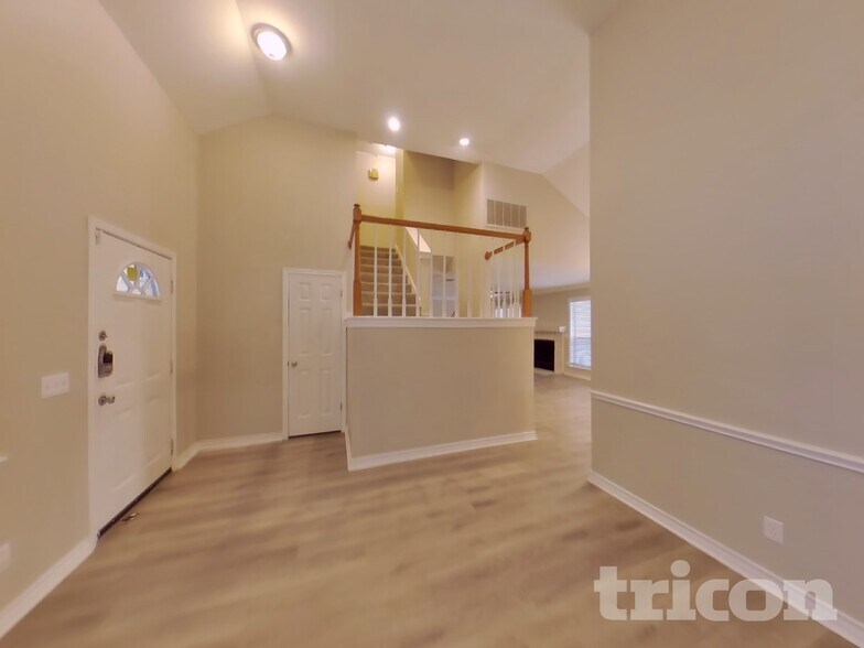 Building Photo - 1220 Idlewood