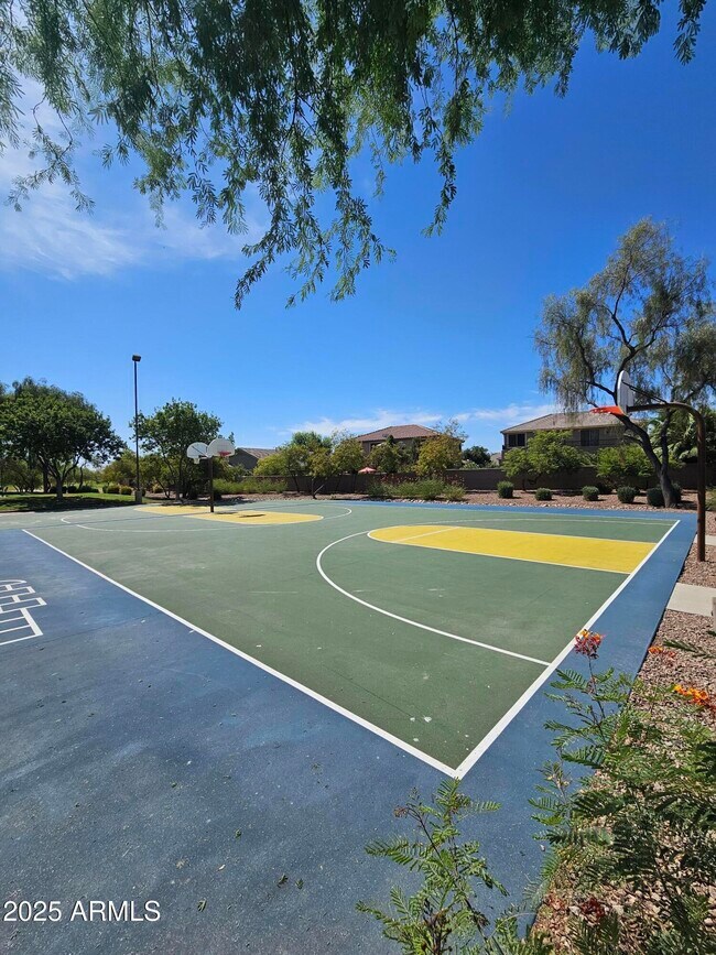 Building Photo - 42804 W Sunland Dr