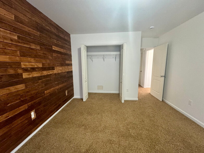 Building Photo - 318 Murphy Dr