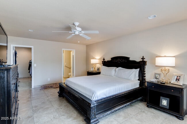 Building Photo - 6768 E Grandview Dr