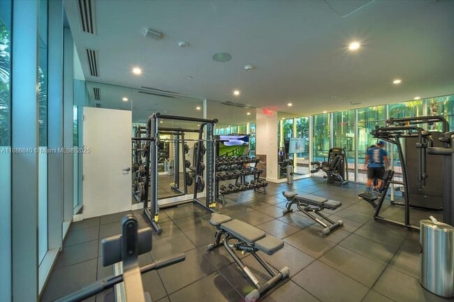 Building Photo - 1300 Monad Ter