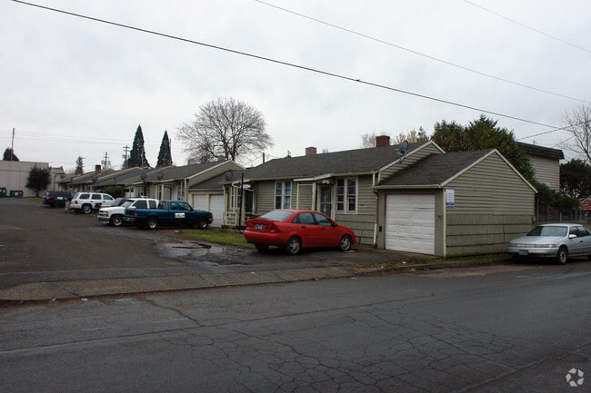 Building Photo - 4344 NE Jarrett St
