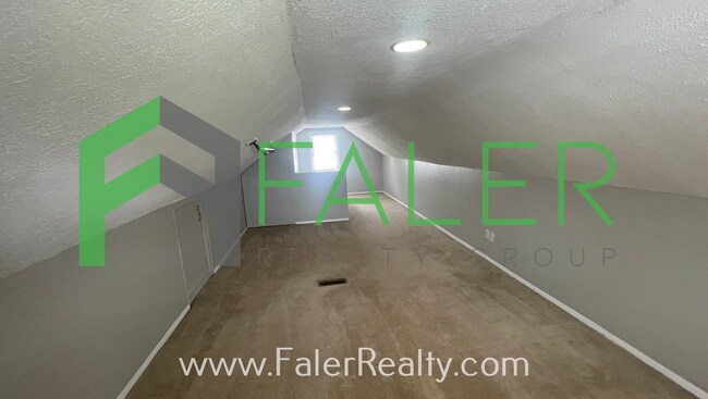 Building Photo - Darling 3-Bedroom Cape Cod in Belmont