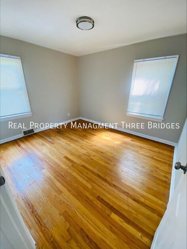 Building Photo - 6156 Wulff Dr