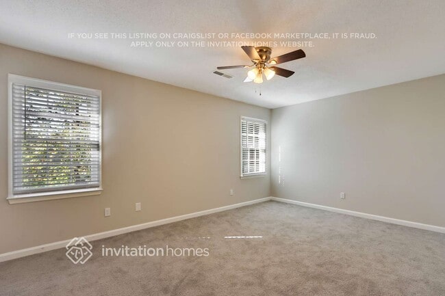 Building Photo - 6186 Pinewood Dr SE