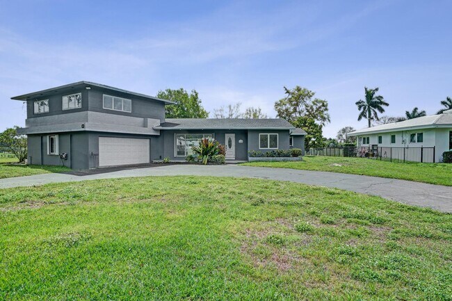 Building Photo - 6700 E Tropical Way