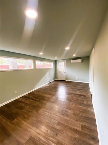 Building Photo - 1123 Saturn Dr