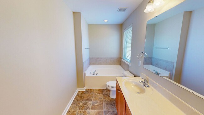 Building Photo - Stylish Two-Story in the dreamy Riverbrooke Community of Raeford!