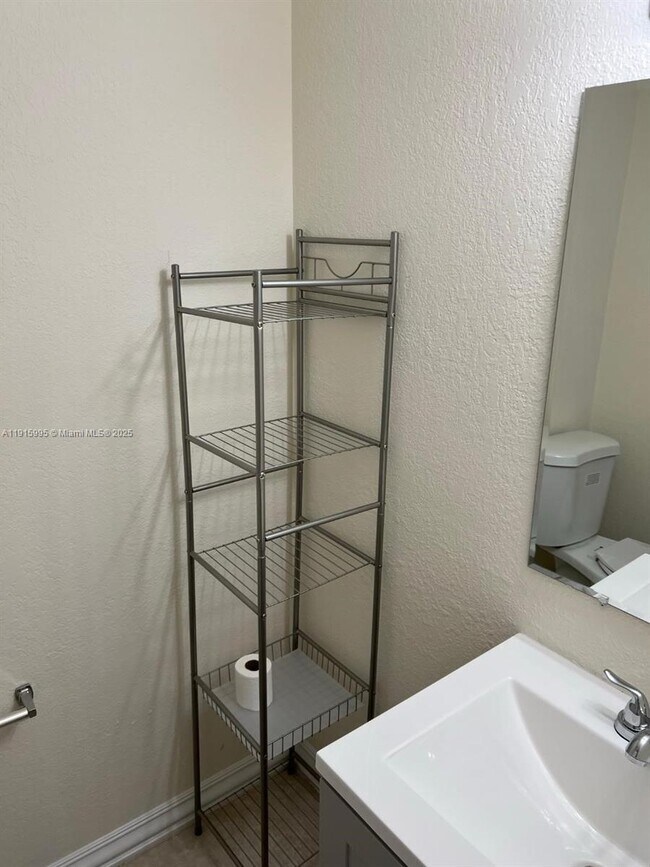 Building Photo - 1300 Moffett St