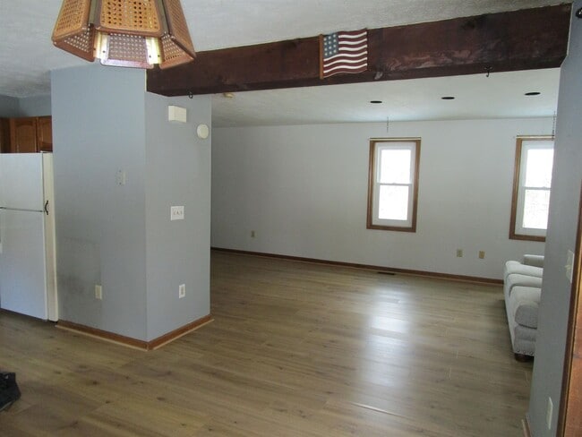 Building Photo - 24 Bobbys Ln