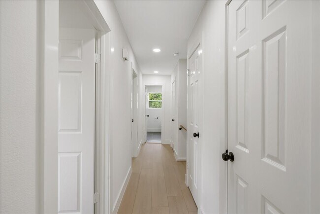 Building Photo - 3234 Cherry Springs Dr