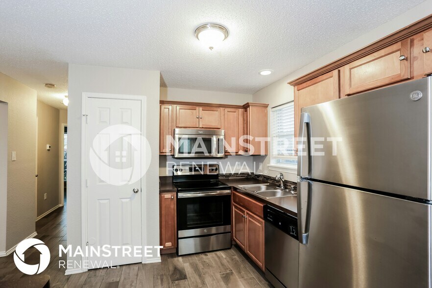 Building Photo - 517 Bretts Way