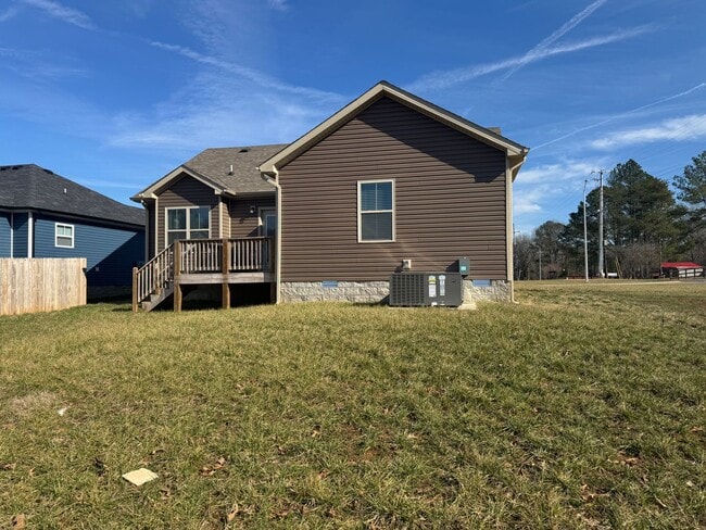 Building Photo - Gorgeous Single Family Home