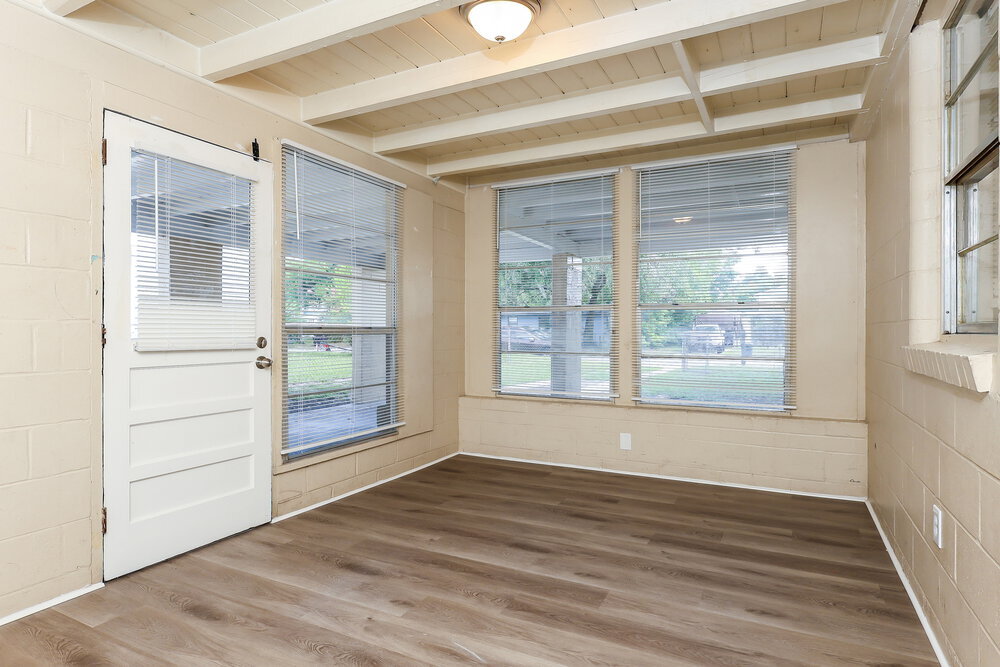 Building Photo - 5220 Seaspray Ave
