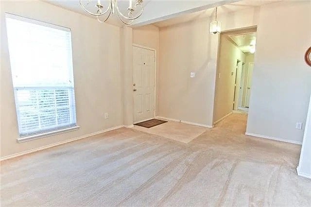 Building Photo - 625 Canyon Pl