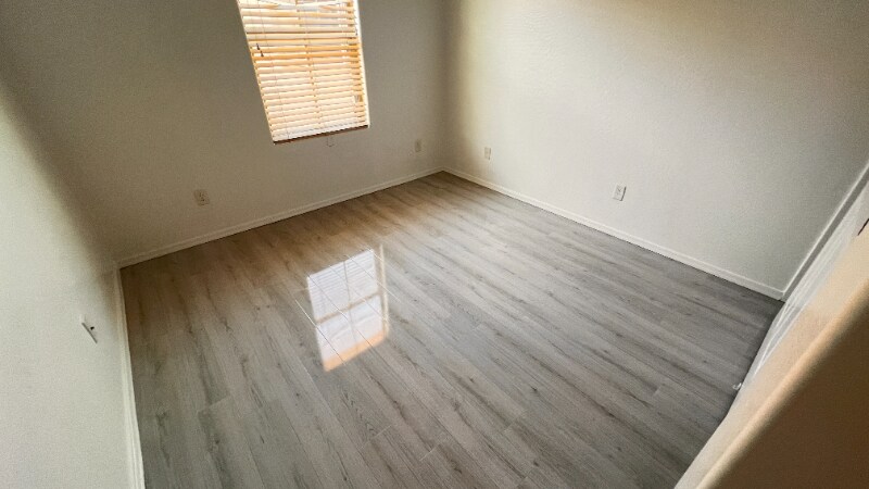 Building Photo - 1436 N 80th Dr